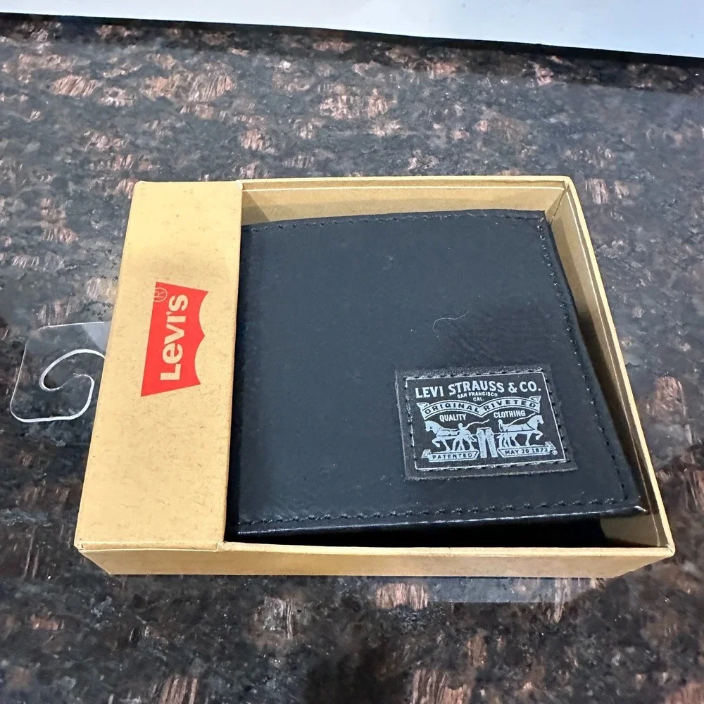 Levis Black Leather Bifold Wallet RFID Blocking Protect Levi Strauss New in Box